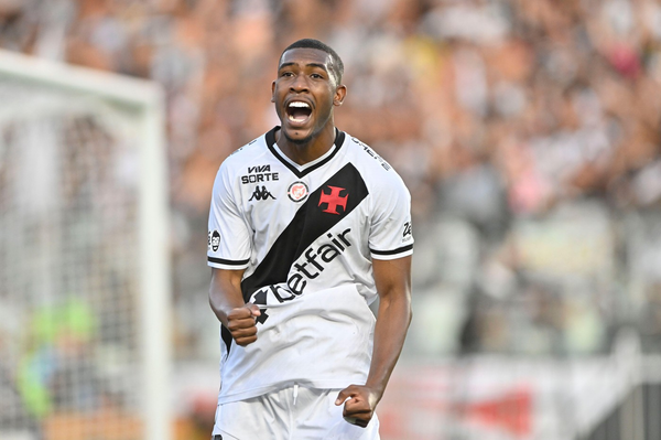 Spurs Ready €30M Bid for Brazilian Star Rayan, Face Aston Villa Competition