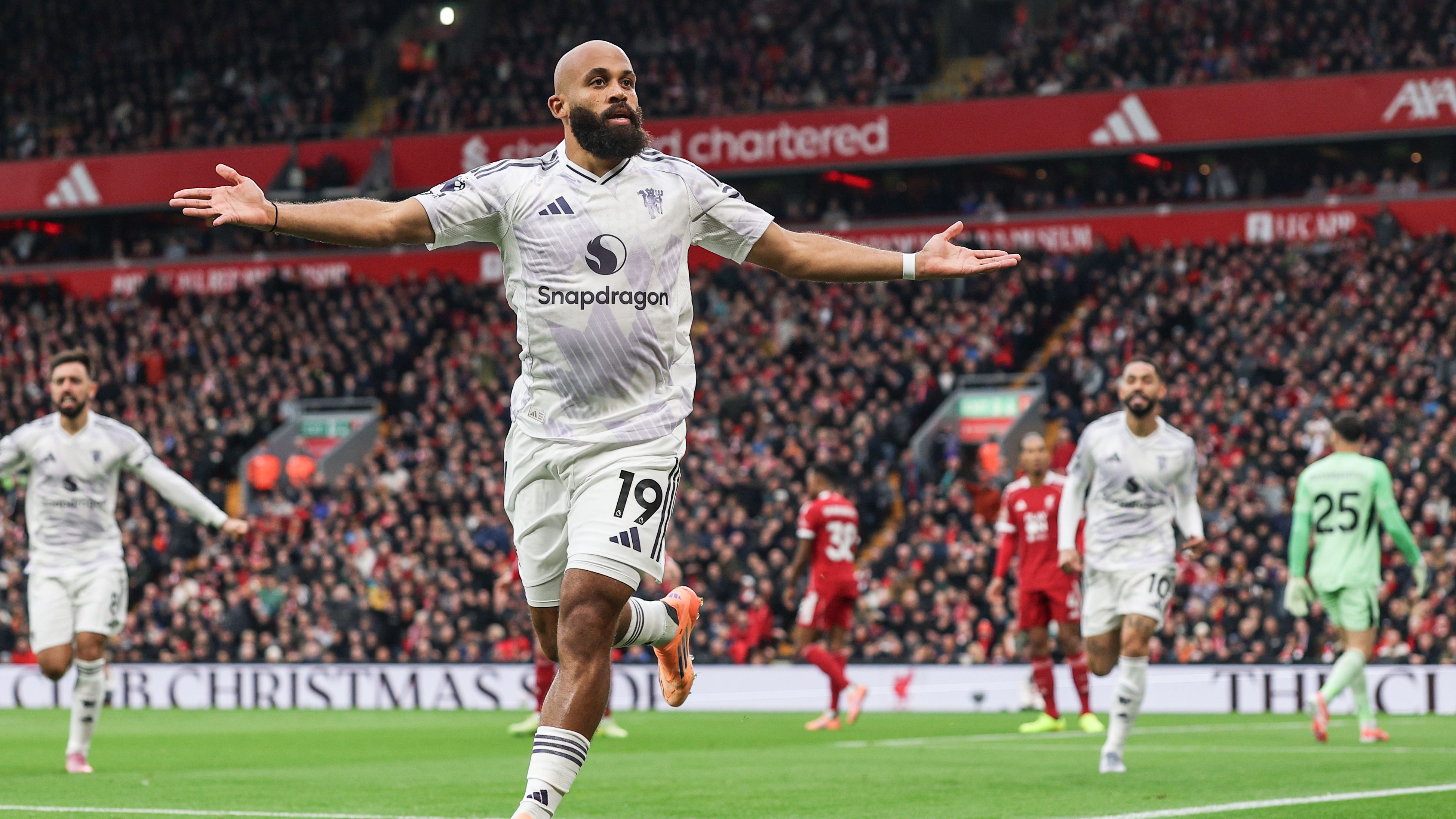 Man Utd are in the title race! Ex-Red Devils coach believes Ruben Amorim could lead charge for Premier League top spot after beating Liverpool