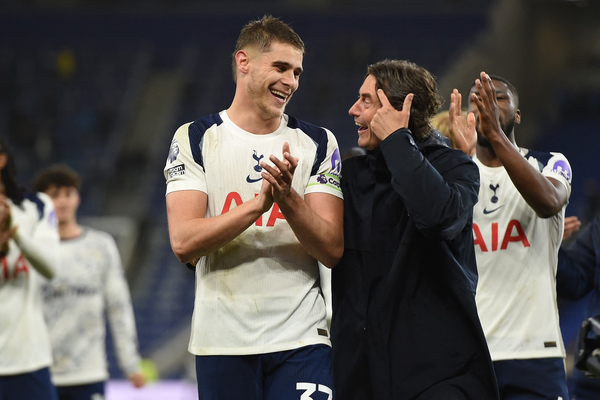 'A Big Future at the Club' - Spurs Boss Frank Heaps Praise on Van de Ven
