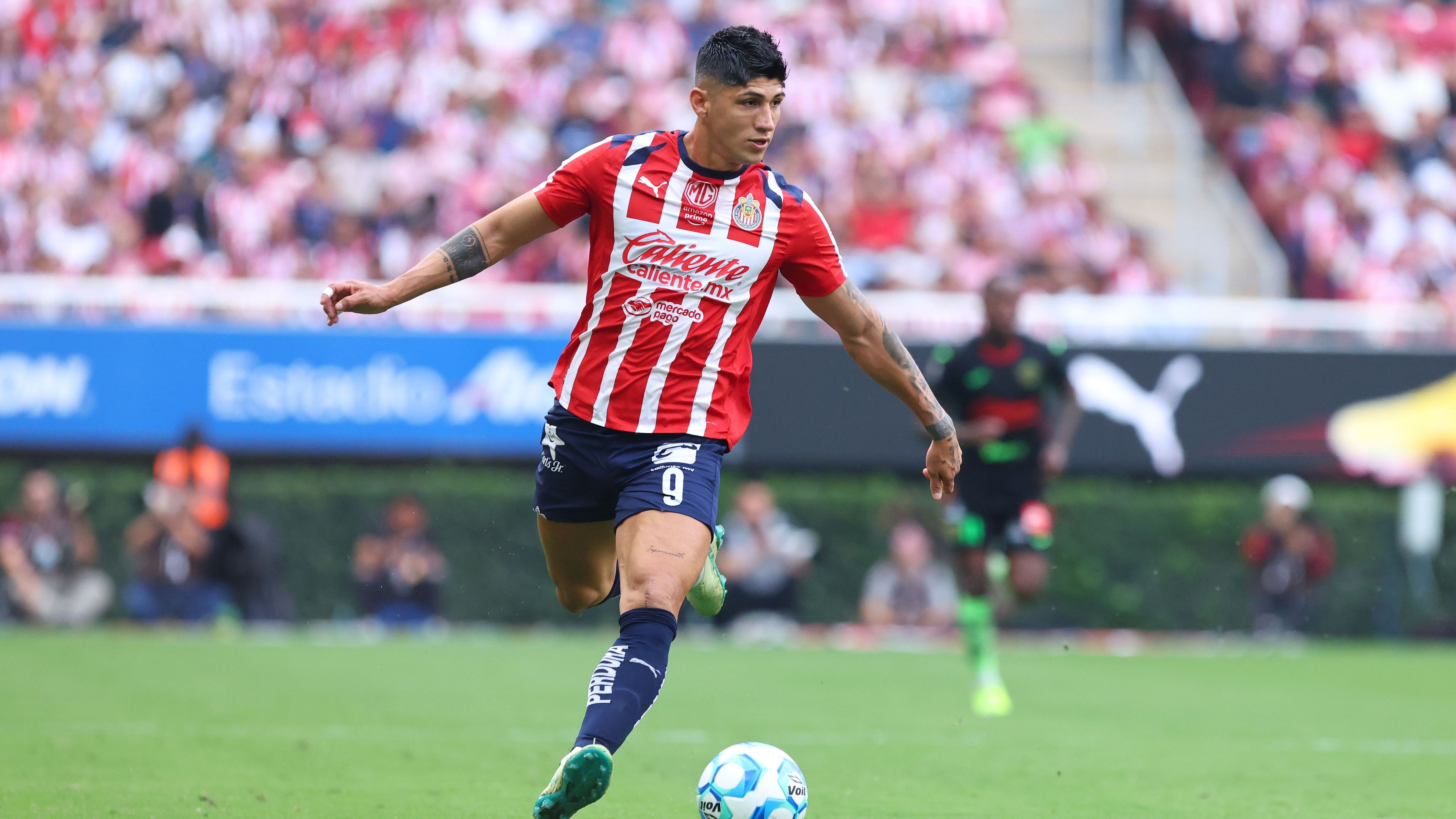Alan Pulido reportedly set to be Chivas’ first departure ahead of next tournament