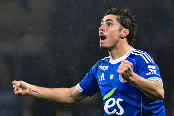 Agent admits AC Milan following Panichelli as Chelsea rival Barcelona interest