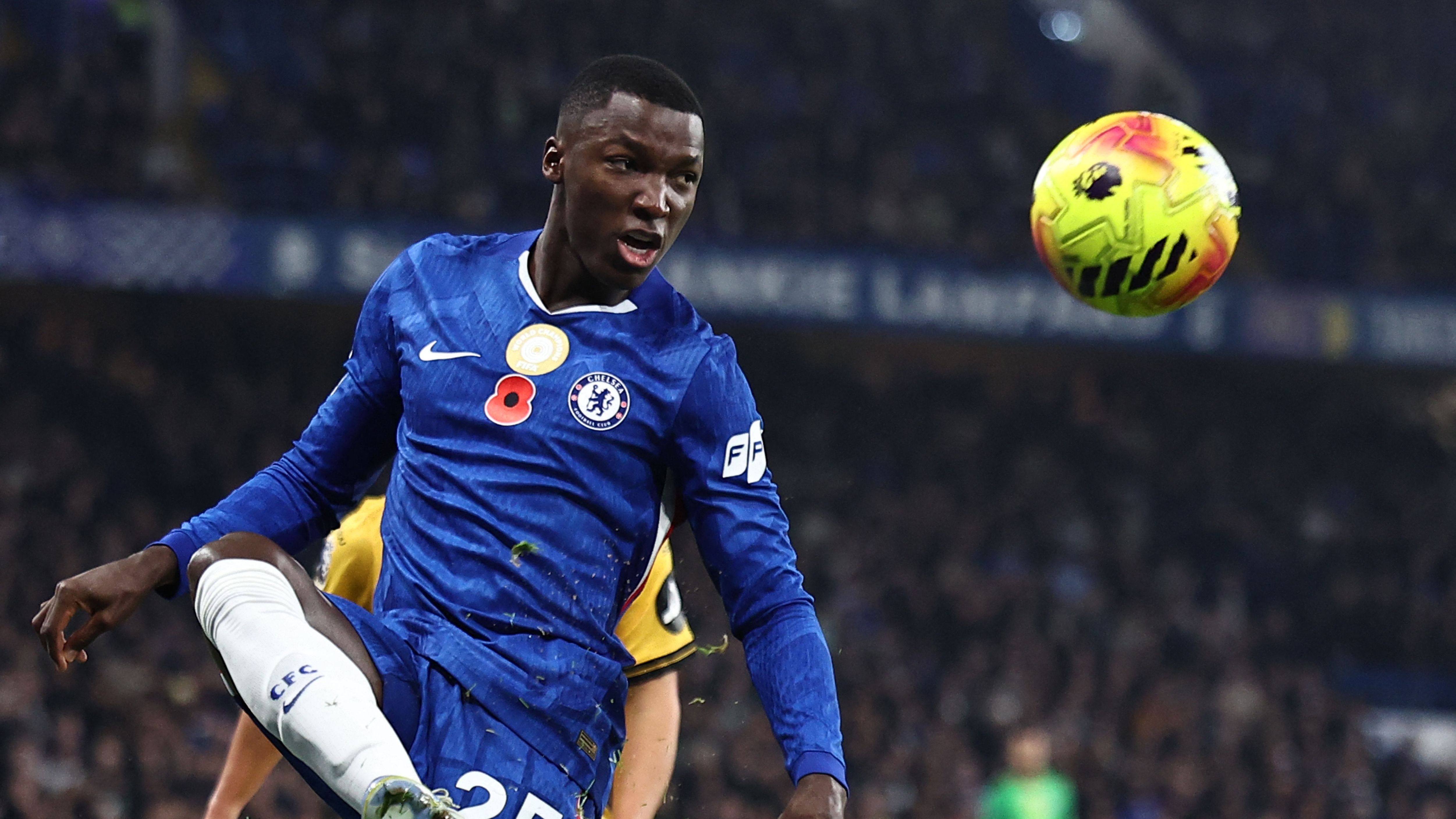 Real Madrid told to pay £200m million to land Chelsea's 'absolute genius' midfield star