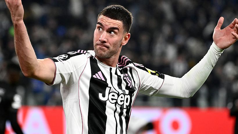 Bayern Munich zero in on Nicolas Jackson alternative as young striker leaps ahead of Dusan Vlahovic in list of Harry Kane backup options