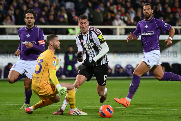 Juventus held by rock-bottom Fiorentina, slip in Serie A race
