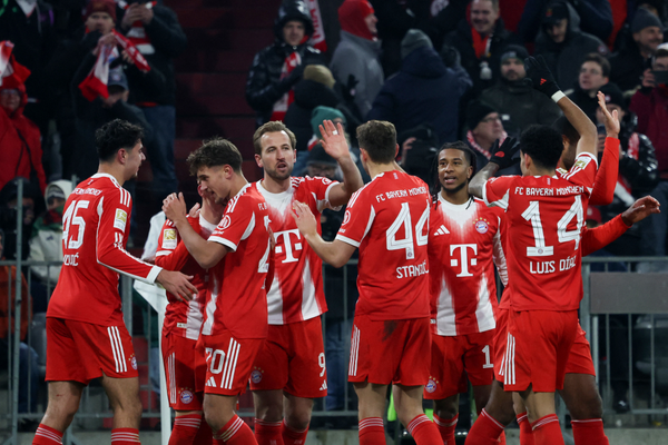 Olise at the double as Bayern Munich sink Freiburg in eight-goal thriller