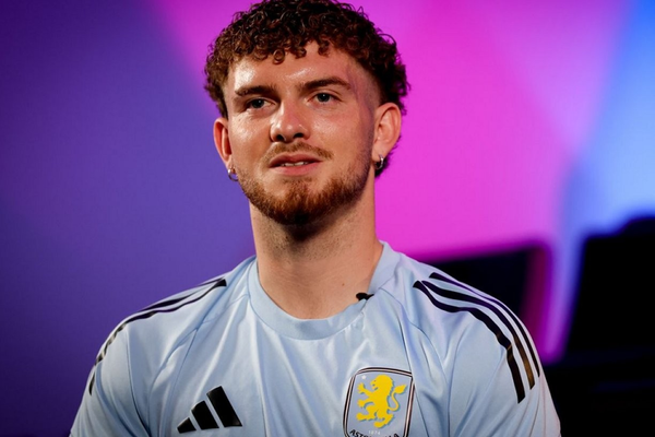 Emery on Elliott's potential return to Liverpool: Other players are performing very well!