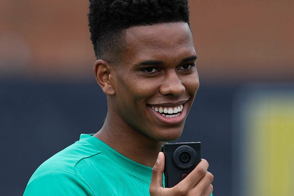 Agent: I offered Estevao to Barcelona for FOUR YEARS