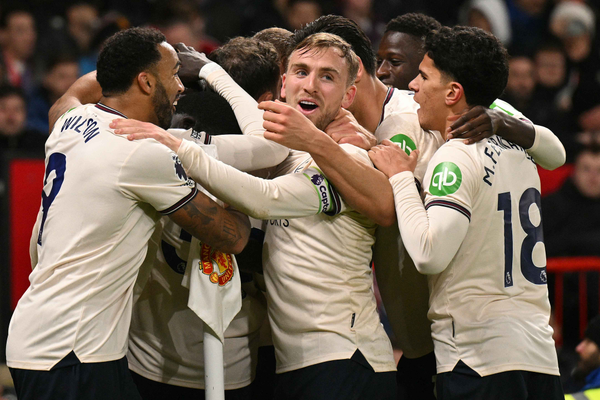 Magassa's late West Ham goal denies Man Utd chance to move into fifth