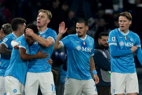 Hojlund at the double as Napoli see off Juventus to move top of Serie A