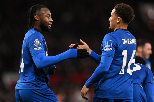 Diallo and Casemiro on target as Man Utd squander lead in eight-goal thriller