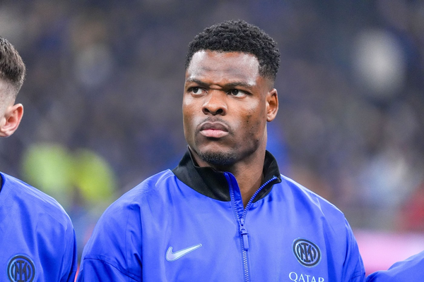 Inter target Fiorentina’s Dodo amid doubts over Dumfries future