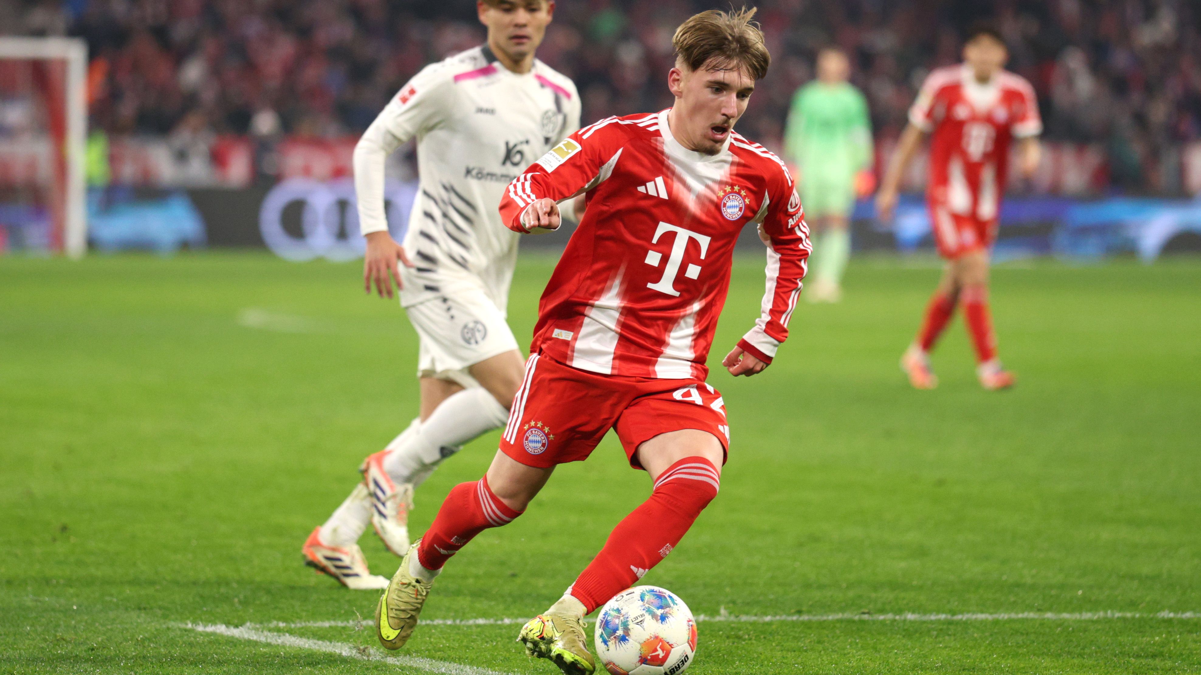 Harry Kane offers advice to Lennart Karl and admits he's been blown away by Bayern Munich wonderkid