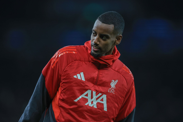 Liverpool boss Slot updates on Isak after Tottenham injury