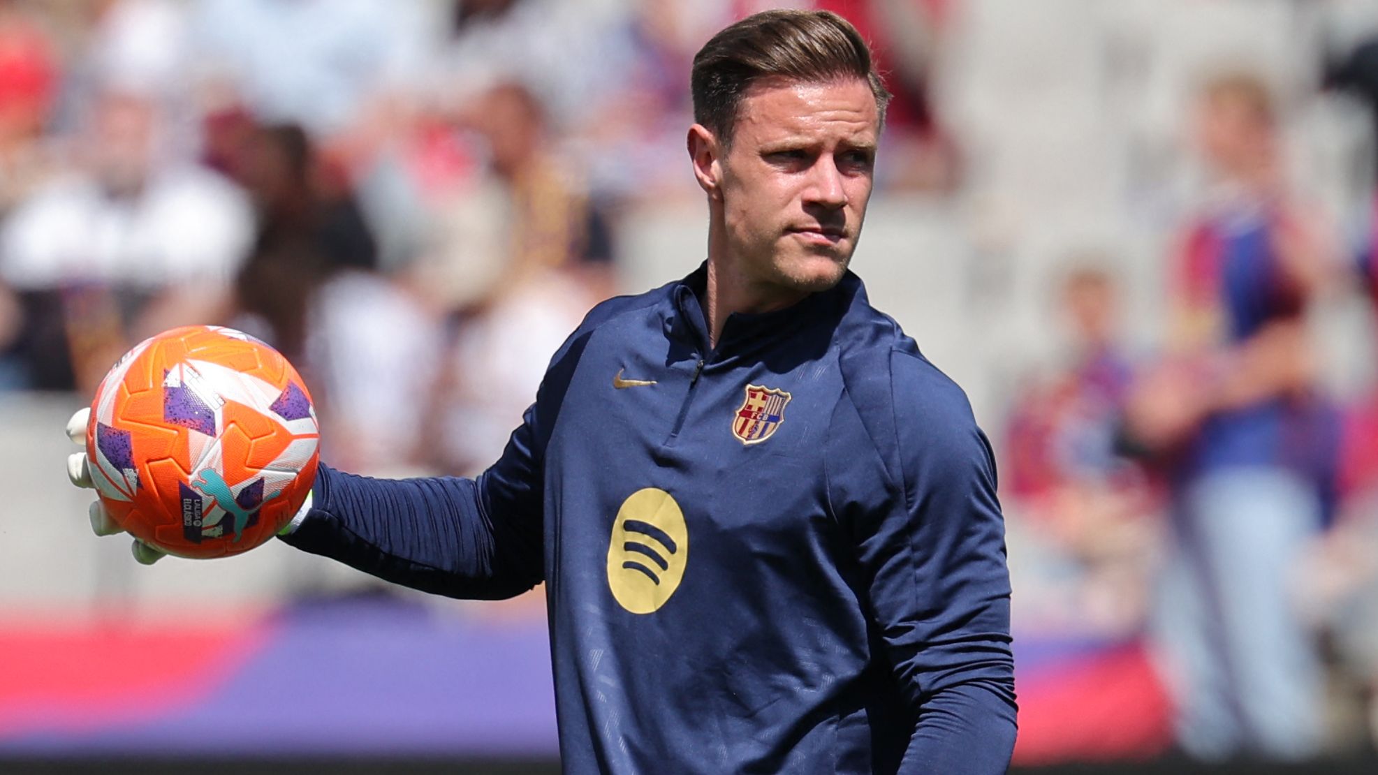 Aston Villa eye up Emi Martinez replacement as Unai Emery's side consider January move for Barcelona goalkeeper