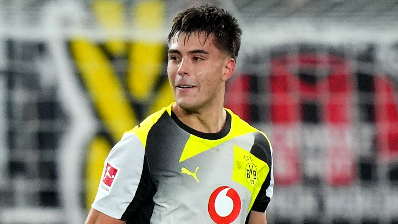 Chelsea considering recalling impressive Borussia Dortmund loanee as Enzo Maresca struggles with Blues’ lengthy injury list