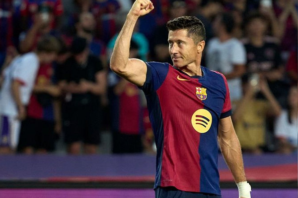 Robert Lewandowski set for Saudi talks as Barcelona exit looms