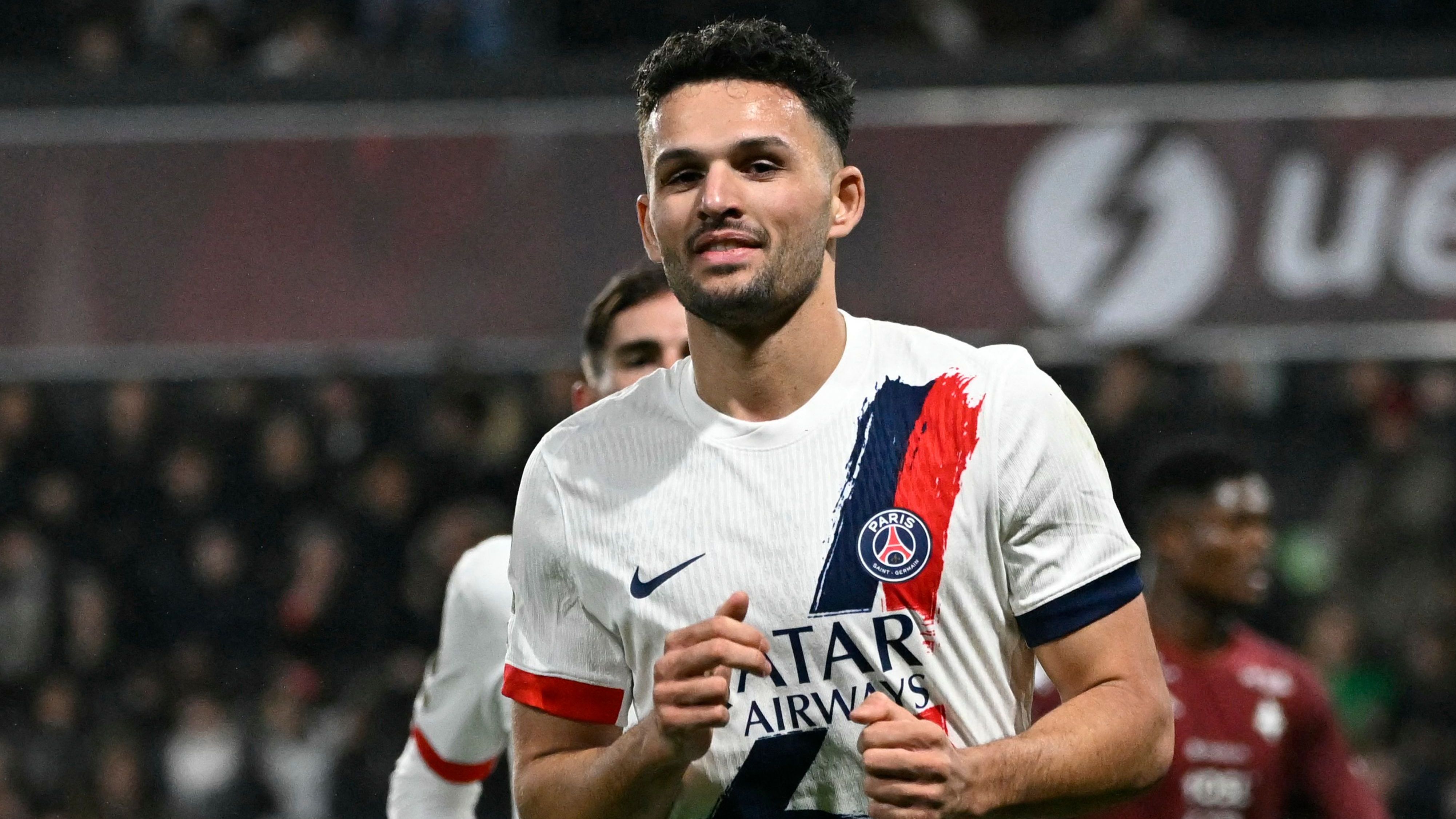 Liverpool consider audacious loan move for PSG forward after Alexander Isak injury blow