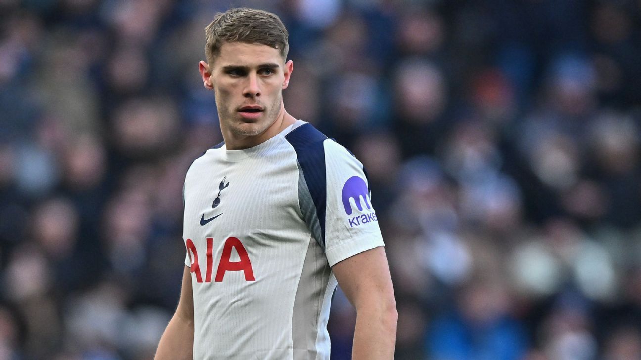 Transfer rumors, news: Barça keen on Spurs' Van de Ven