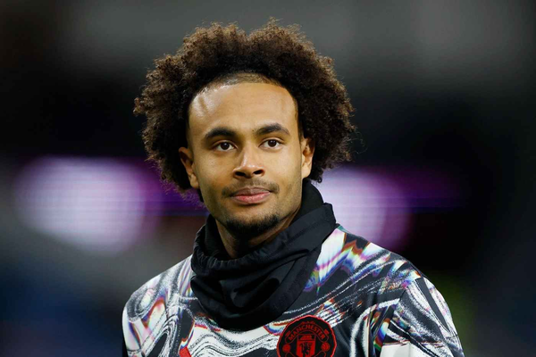Roma chief shuts down talk of 'highly unlikely' Joshua Zirkzee deal with Man United