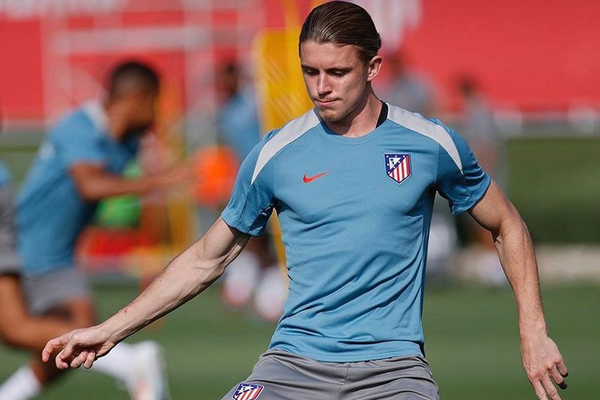 Tottenham jump into battle for Atletico Madrid midfielder Gallagher