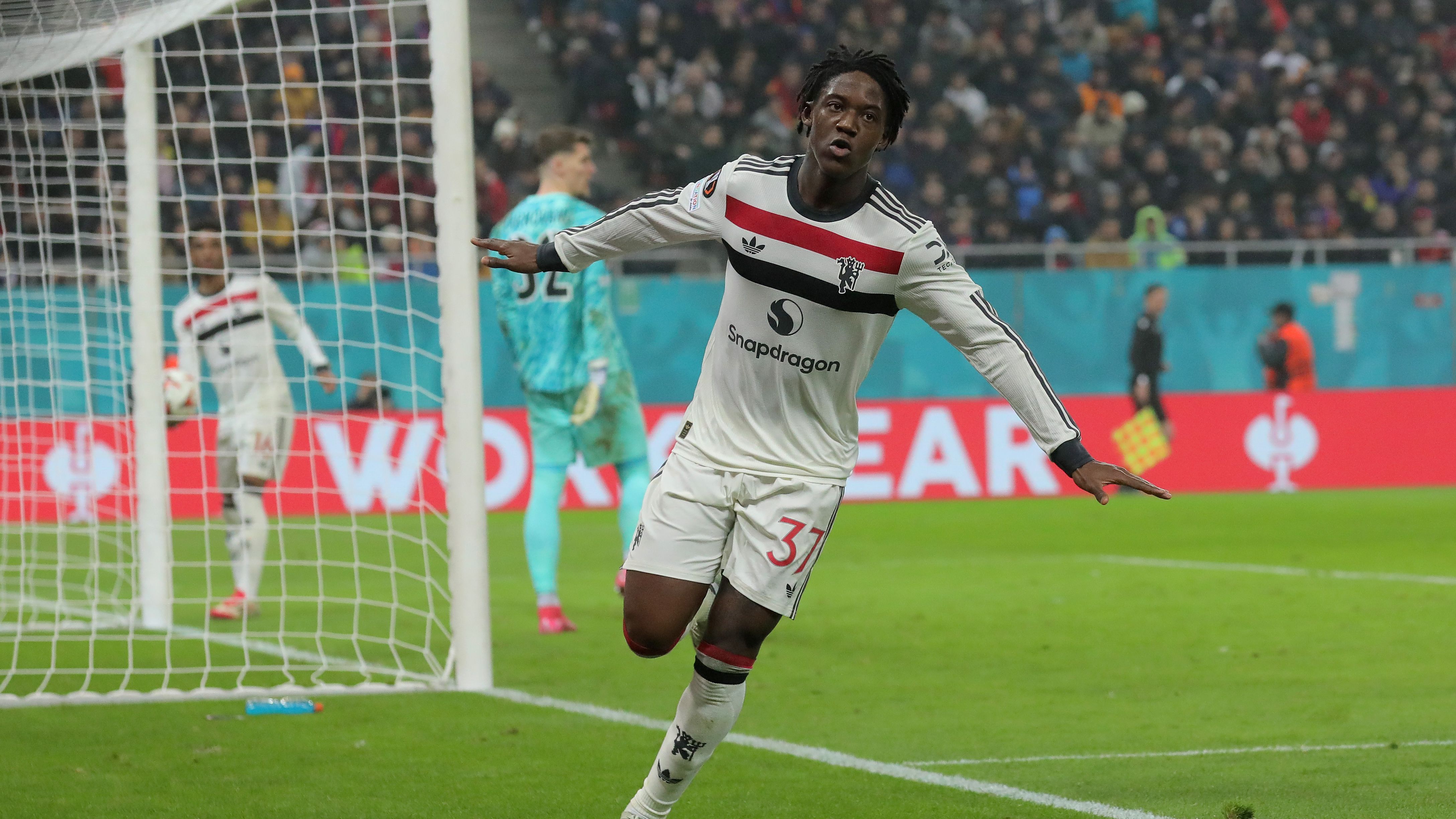 Kobbie Mainoo in Man Utd dreamland as Michael Carrick quotes resurface telling Ruben Amorim to build team around homegrown midfielder