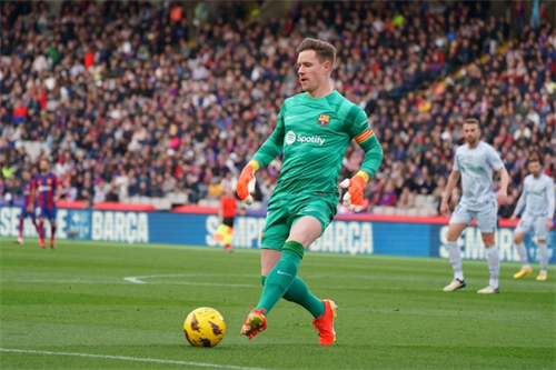 Barcelona 'keeper Marc-Andre ter Stegen set for shock Girona loan