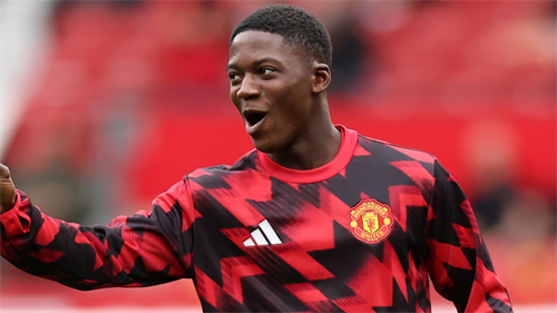 Man Utd's Kobbie Mainoo U-turn! Midfielder set to stay at Old Trafford after Michael Carrick's appointment as interim manager