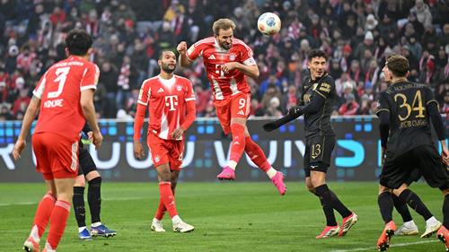 Augsburg brutally troll Harry Kane and Bayern Munich with 'not showing up' meme after handing Bavarians first Bundesliga loss