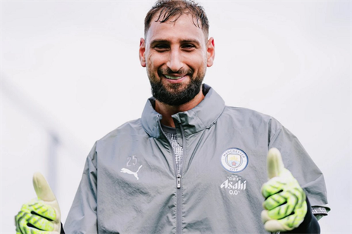 Agent opens Serie A door for Man City keeper Donnarumma