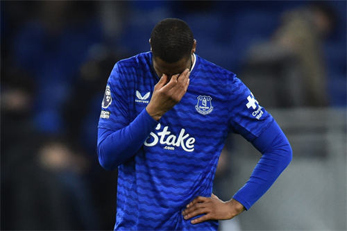 Juventus weigh up shock move for Everton flop Beto