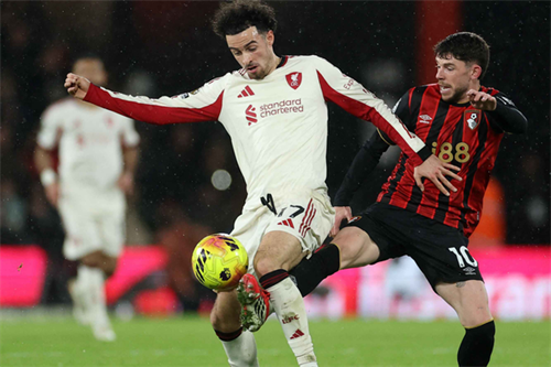 Inter Milan ponder late move for Liverpool midfielder Jones