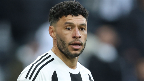 Alex Oxlade-Chamberlain linked with shock Celtic move as Mikel Arteta quizzed on potential Arsenal transfer