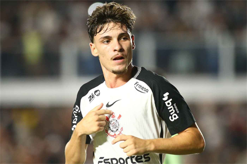 Arsenal and Chelsea battle it out for latest Brazilian wonderkid