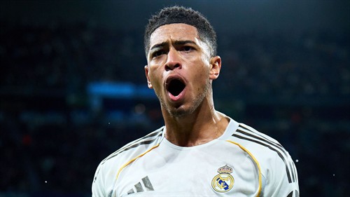 Sign Jude Bellingham! Man Utd urged by club legend to become a 'proper team' again by swooping for Real Madrid superstar who 'takes responsibility like Bruno Fernandes'