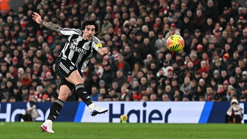 Sandro Tonali's agent drops fresh hint over summer exit from Newcastle after deadline day links to Arsenal