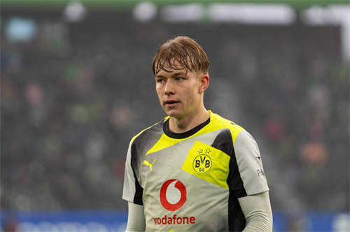 Arsenal keeping tabs of Dortmund defender Daniel Svensson