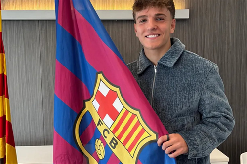 Barcelona secure Hernandez to new contract