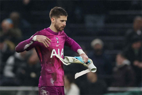 Serie A duo ready to rescue Guglielmo Vicario from Tottenham