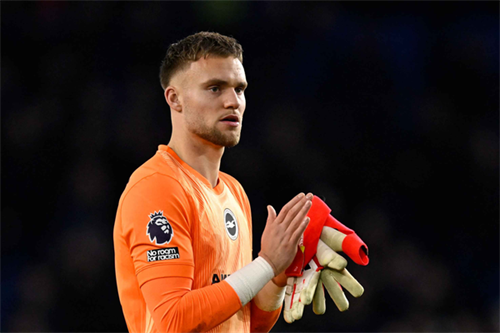 Chelsea ready to battle Bayern in race for Brighton 'keeper Bart Verbruggen