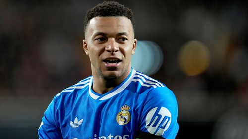 Real Madrid hit by fresh Kylian Mbappe injury blow as knee problems continue ahead of Real Sociedad test