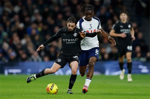 Guardiola leaves door open to Bernardo for Man City stay