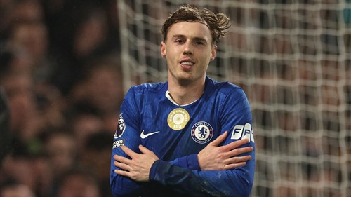 The perfect Bruno Fernandes replacement? Man Utd legend urges Cole Palmer to make 'incredibly exciting' transfer and tells current captain to consider quitting Old Trafford