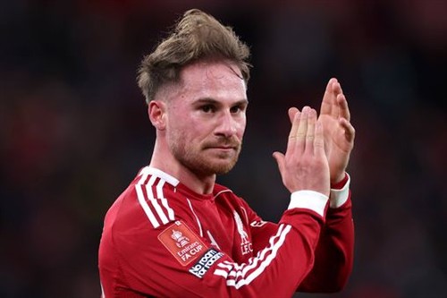 Man Utd consider shock swoop for Liverpool midfielder Alexis Mac Allister