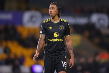 Man Utd news: Michael Carrick singles out star after streak ends as transfer stance clear