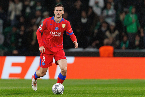 Agent admits PSG midfielder Ruiz targeting Real Betis return