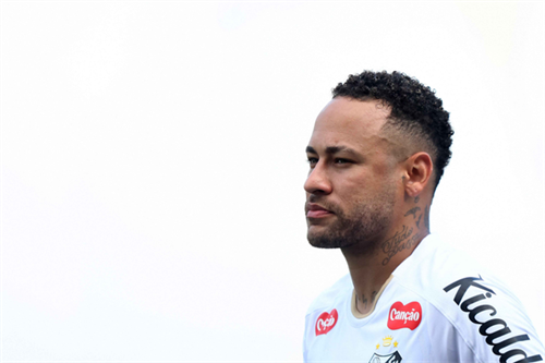 Neymar breaks silence on recent Brazil national team snub