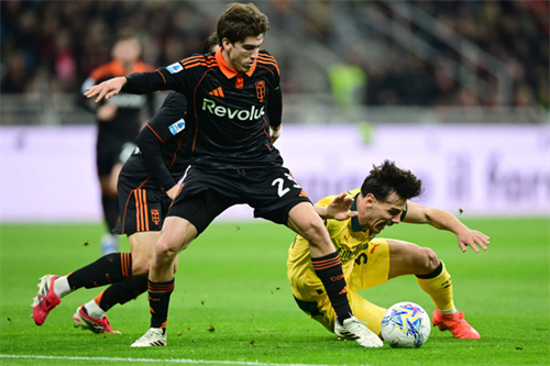 Napoli, Inter Milan tracking Como midfielder Perrone