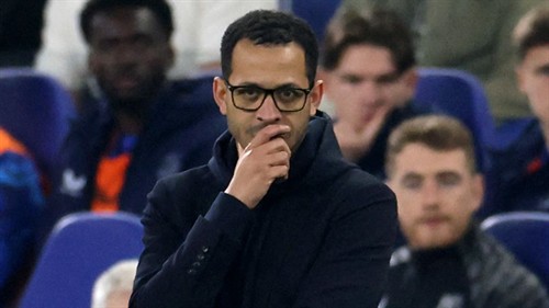 Liam Rosenior takes responsibility for Chelsea mistakes and admits players have their 'heads down' after Everton loss