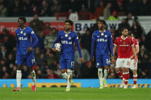 Inter Milan rival Man Utd for Chelsea midfielder Santos