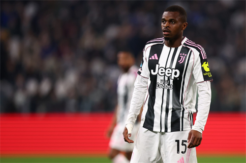 Man United and Liverpool keeping tabs on Juventus defender Kalulu